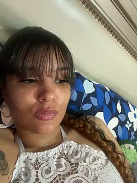 Prettygirl6070 online show from September 15, 2025, 2:50 pm