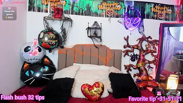 Snapshot of Elisabeth_swan chatting on October 28, 2025, 12:19 pm Elisabeth swan online show from October 28, 2025, 12:19 pm