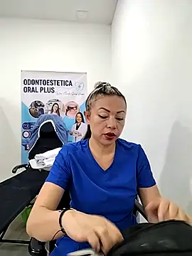 Madisson-04  online show from November 19, 2025, 12:05 pm