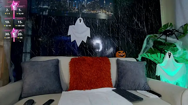 Emily Foxx01 online show from October 21, 2025, 10:21 pm