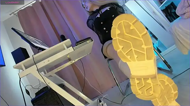 CruelSiren online show from October 11, 2025, 5:28 am