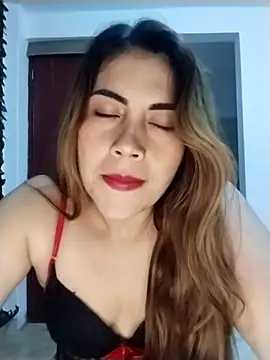 Snapshot of Camila_latina_0 chatting on September 24, 2025, 2:48 am Camila latina 0 online show from September 24, 2025, 2:48 am