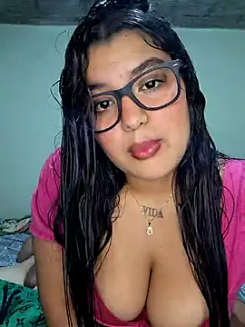 Snapshot of Cat_Hot_Party chatting on November 6, 2025, 2:01 am Cat Hot Party online show from November 6, 2025, 2:01 am