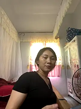 Snapshot of Almond-cute chatting on September 9, 2025, 6:13 am Almond-cute online show from September 9, 2025, 6:13 am