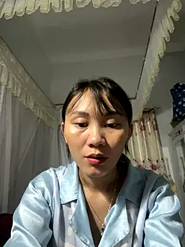 Snapshot of Almond-cute chatting on September 9, 2025, 6:18 pm Almond-cute online show from September 9, 2025, 6:18 pm