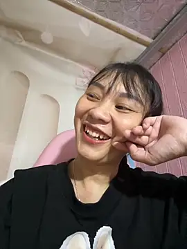 Snapshot of Almond-cute chatting on September 21, 2025, 10:28 am Almond-cute online show from September 21, 2025, 10:28 am