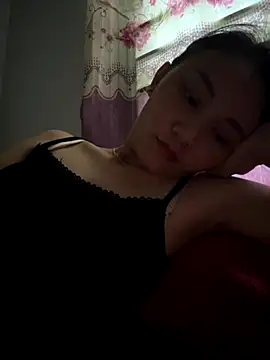 Snapshot of Almond-cute chatting on September 22, 2025, 9:11 am Almond-cute online show from September 22, 2025, 9:11 am
