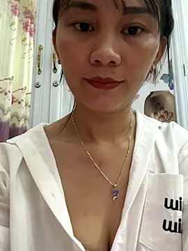 Snapshot of Almond-cute chatting on September 23, 2025, 10:51 am Almond-cute online show from September 23, 2025, 10:51 am