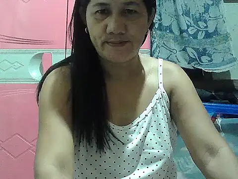hotmama 063 online show from October 4, 2025, 8:07 pm