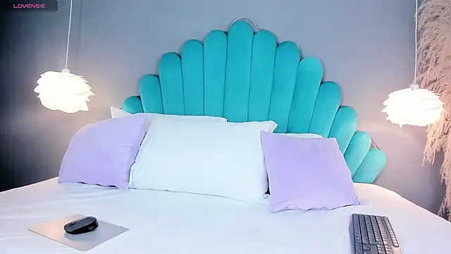 VanessaLogan online show from October 21, 2025, 11:16 pm