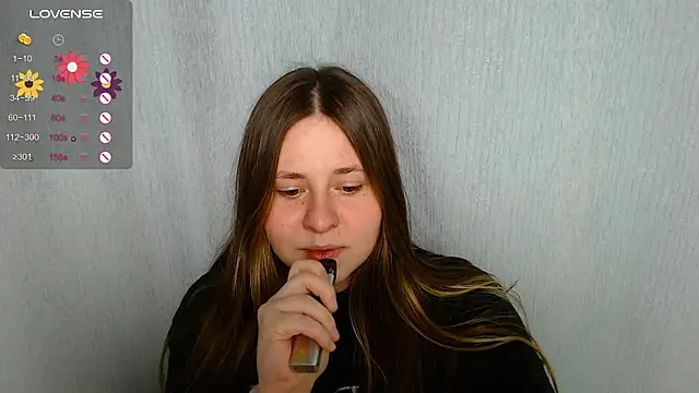 Snapshot of whynotlol chatting on October 27, 2025, 2:10 pm whynotlol online show from October 27, 2025, 2:10 pm