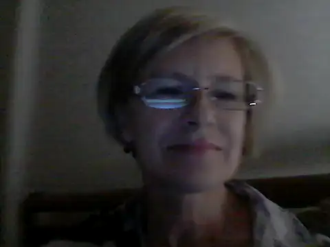 Snapshot of LucyLewisX chatting on September 18, 2025, 4:31 pm LucyLewisX online show from September 18, 2025, 4:31 pm