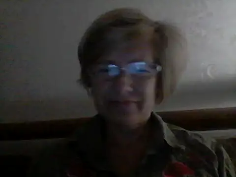 Snapshot of LucyLewisX chatting on September 19, 2025, 7:36 pm LucyLewisX online show from September 19, 2025, 7:36 pm
