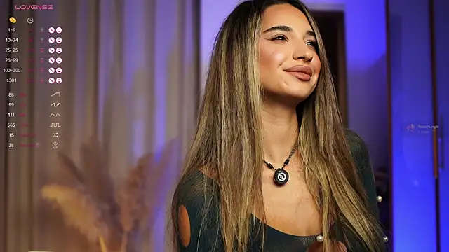 ItalianGirl online show from October 6, 2025, 7:00 pm