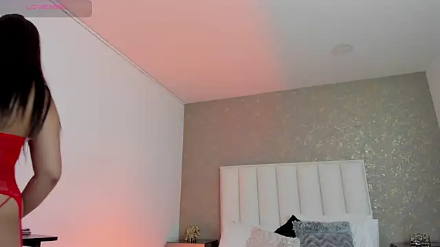 KaylieBrooks online show from December 18, 2025, 5:08 pm