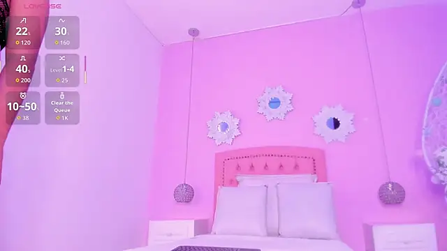 Snapshot of CannelaSmith chatting on December 5, 2025, 11:30 am CannelaSmith online show from December 5, 2025, 11:30 am