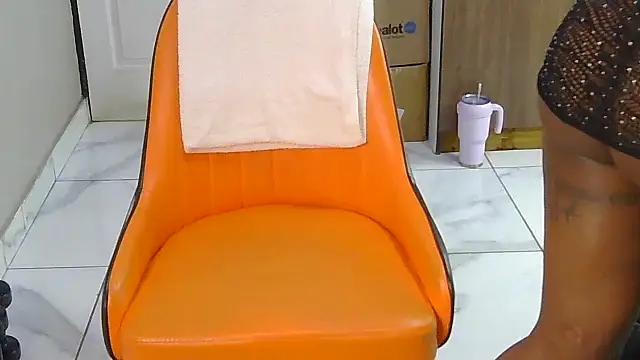 Sultry Booty online show from November 23, 2025, 5:07 am