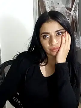 ValerieLove  online show from October 25, 2025, 9:06 am