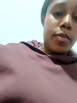 Snapshot of MoniqueMulberry chatting on September 28, 2025, 8:09 am MoniqueMulberry online show from September 28, 2025, 8:09 am