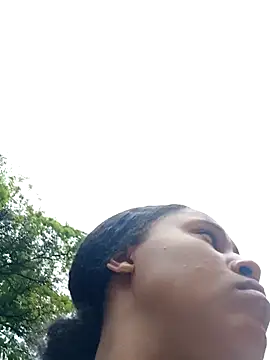 Snapshot of MoniqueMulberry chatting on September 30, 2025, 6:35 pm MoniqueMulberry online show from September 30, 2025, 6:35 pm