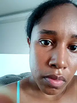 Snapshot of MoniqueMulberry chatting on October 16, 2025, 7:37 pm MoniqueMulberry online show from October 16, 2025, 7:37 pm