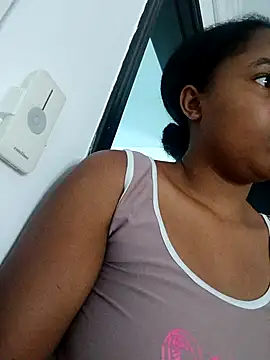 Snapshot of MoniqueMulberry chatting on October 18, 2025, 8:42 pm MoniqueMulberry online show from October 18, 2025, 8:42 pm