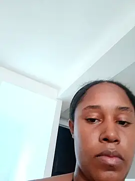 MoniqueMulberry online show from November 14, 2025, 7:45 pm