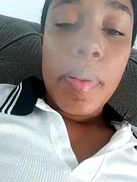 MoniqueMulberry online show from November 20, 2025, 7:24 pm