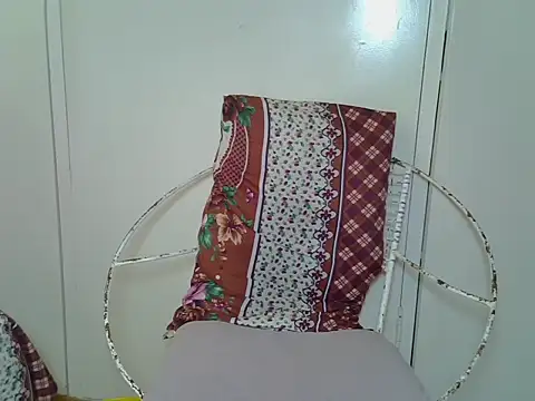 Snapshot of BeautyQueenX22 chatting on September 29, 2025, 9:08 pm BeautyQueenX22 online show from September 29, 2025, 9:08 pm