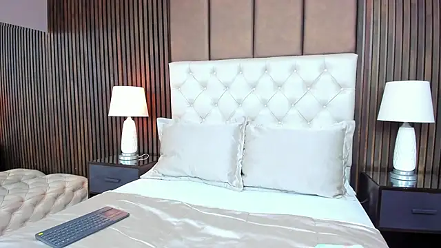 Snapshot of Kendal_Foxxx chatting on December 3, 2025, 12:03 pm Kendal Foxxx online show from December 3, 2025, 12:03 pm