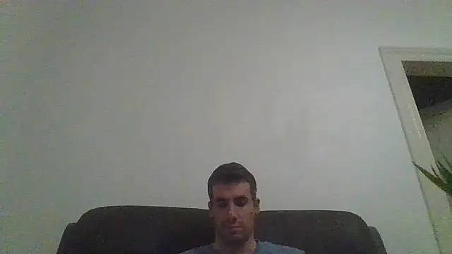 Snapshot of JulioIsHere4you chatting on November 14, 2025, 11:24 pm JulioIsHere4you online show from November 14, 2025, 11:24 pm