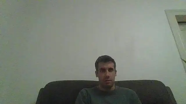 Snapshot of JulioIsHere4you chatting on November 29, 2025, 12:13 am JulioIsHere4you online show from November 29, 2025, 12:13 am