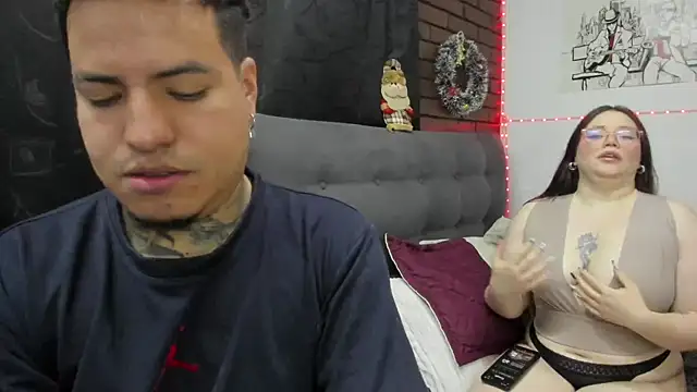 Snapshot of CrisabellssEden chatting on December 5, 2025, 7:10 pm CrisabellssEden online show from December 5, 2025, 7:10 pm