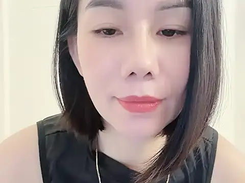 Snapshot of JunCii chatting on October 22, 2025, 8:14 am JunCii online show from October 22, 2025, 8:14 am