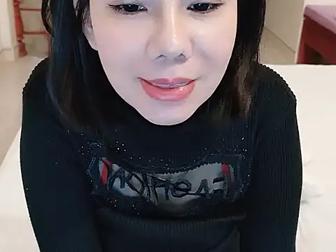 Snapshot of JunCii chatting on November 28, 2025, 2:31 pm JunCii online show from November 28, 2025, 2:31 pm