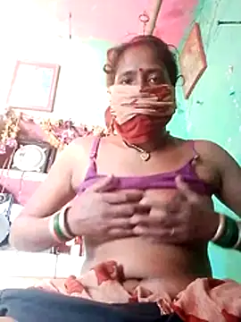 CUTE-004 online show from October 16, 2025, 7:31 am