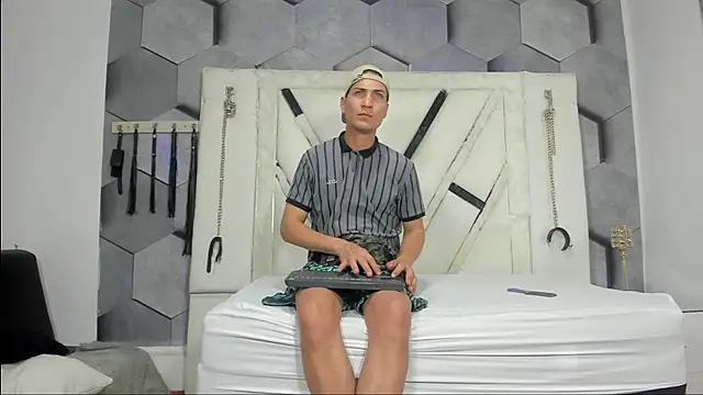 Snapshot of StevenHumps chatting on September 13, 2025, 3:06 am StevenHumps online show from September 13, 2025, 3:06 am