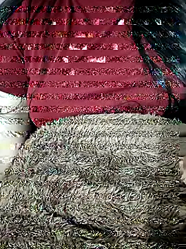 Snapshot of Yui-Linh chatting on November 4, 2025, 12:26 pm Yui-Linh online show from November 4, 2025, 12:26 pm