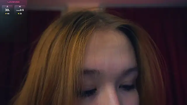 ShariTietge online show from December 14, 2025, 9:08 pm