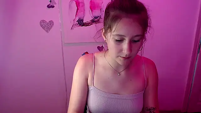 Snapshot of Milka_kamila chatting on September 9, 2025, 1:32 pm Milka kamila online show from September 9, 2025, 1:32 pm