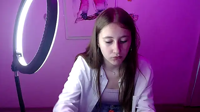 Snapshot of Milka_kamila chatting on September 13, 2025, 12:38 pm Milka kamila online show from September 13, 2025, 12:38 pm