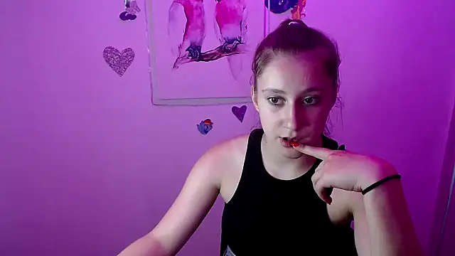 Snapshot of Milka_kamila chatting on September 16, 2025, 12:28 pm Milka kamila online show from September 16, 2025, 12:28 pm