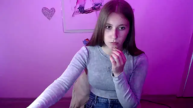 Snapshot of Milka_kamila chatting on September 20, 2025, 12:17 pm Milka kamila online show from September 20, 2025, 12:17 pm