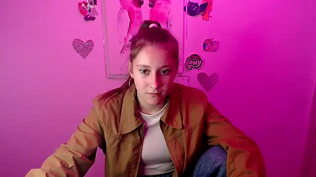 Snapshot of Milka_kamila chatting on September 25, 2025, 12:53 pm Milka kamila online show from September 25, 2025, 12:53 pm