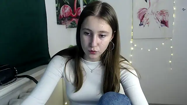 Snapshot of Milka_kamila chatting on October 15, 2025, 12:49 pm Milka kamila online show from October 15, 2025, 12:49 pm