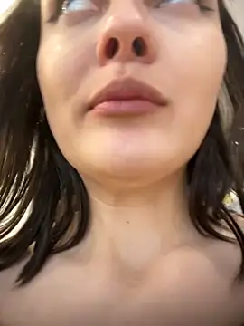 Snapshot of Apple_Brandy chatting on September 10, 2025, 11:54 am Apple Brandy online show from September 10, 2025, 11:54 am