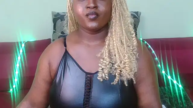 Snapshot of Treasurexmellom chatting on November 29, 2025, 2:36 am Treasurexmellom online show from November 29, 2025, 2:36 am