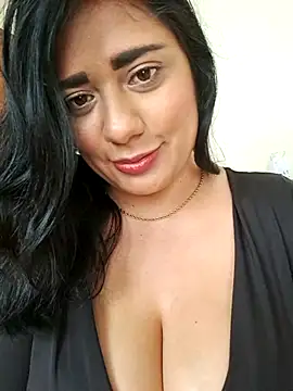 Snapshot of Monse--145 chatting on October 29, 2025, 2:19 pm Monse--145 online show from October 29, 2025, 2:19 pm