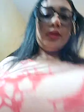 Snapshot of Monse--145 chatting on November 6, 2025, 4:30 pm Monse--145 online show from November 6, 2025, 4:30 pm