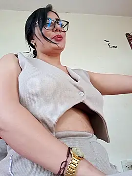 Snapshot of Monse--145 chatting on November 16, 2025, 9:42 pm Monse--145 online show from November 16, 2025, 9:42 pm